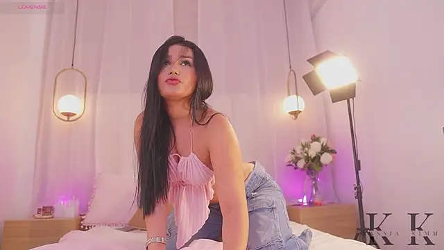 kassia kim online show from April 10, 2026, 5:47 am