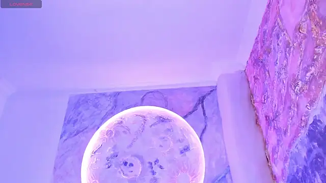 Snapshot of katierouge_ chatting on September 20, 2025, 5:40 pm katierouge online show from September 20, 2025, 5:40 pm