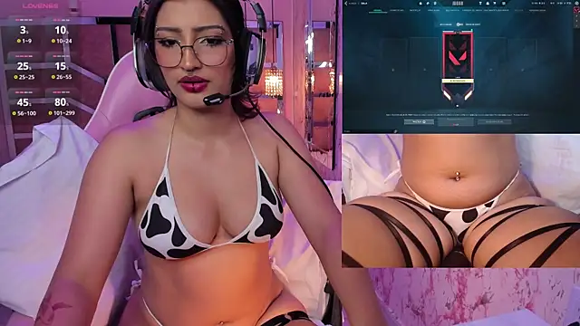 AriaNova  online show from November 10, 2025, 1:05 pm