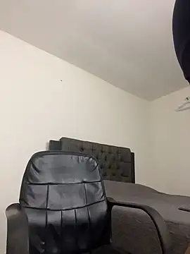 Snapshot of vincentjaxon chatting on October 25, 2025, 11:09 am vincentjaxon online show from October 25, 2025, 11:09 am