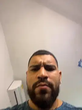 Snapshot of vincentjaxon chatting on October 9, 2025, 11:22 am vincentjaxon online show from October 9, 2025, 11:22 am