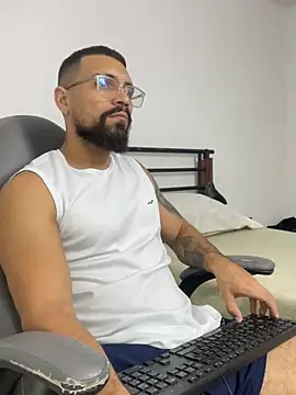 vincentjaxon online show from March 6, 2026, 5:41 pm