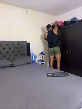 Snapshot of vincentjaxon chatting on September 20, 2025, 12:10 pm vincentjaxon online show from September 20, 2025, 12:10 pm