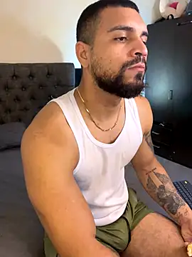 Snapshot of vincentjaxon chatting on October 10, 2025, 12:17 pm vincentjaxon online show from October 10, 2025, 12:17 pm