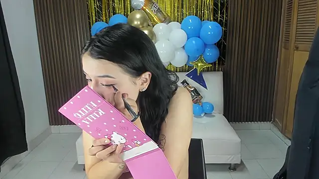 Snapshot of Anna17_ chatting on October 2, 2025, 11:02 am Anna17  online show from October 2, 2025, 11:02 am