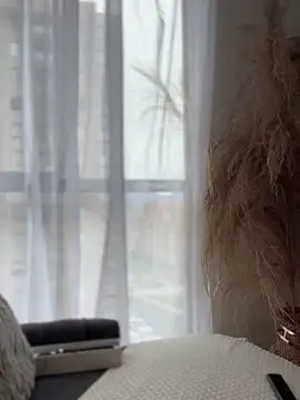 Sofi Leal online show from November 28, 2025, 12:38 pm