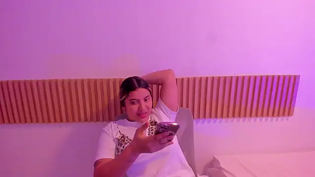 OliviaSweett online show from July 17, 2026, 7:33 pm
