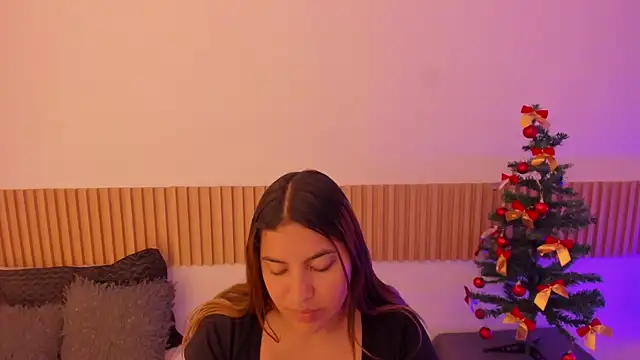 OliviaSweett online show from December 1, 2025, 5:58 pm