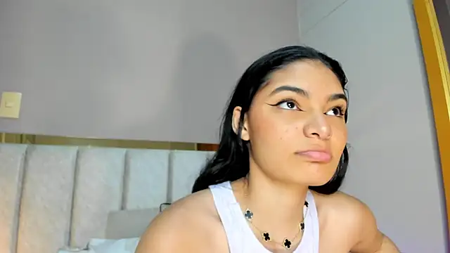 Snapshot of LunaAspen_ chatting on October 25, 2025, 5:46 pm LunaAspen  online show from October 25, 2025, 5:46 pm