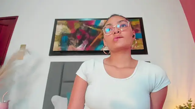 LunaAspen  online show from November 14, 2025, 5:49 pm