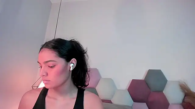 LunaAspen  online show from December 16, 2025, 6:01 pm