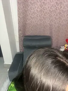 Snapshot of Amishell_ chatting on October 5, 2025, 1:29 am Amishell online show from October 5, 2025, 1:29 am