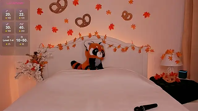 Necucub online show from September 18, 2025, 3:31 am