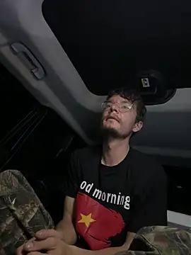 Snapshot of Hungboxer69 chatting on September 22, 2025, 4:07 am Hungboxer69 online show from September 22, 2025, 4:07 am