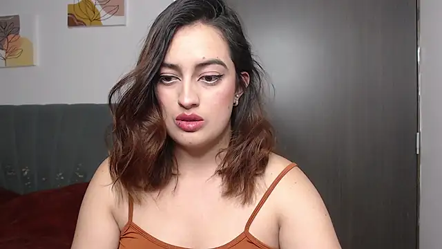 Snapshot of Meggan_n chatting on September 9, 2025, 1:49 am Meggan n online show from September 9, 2025, 1:49 am