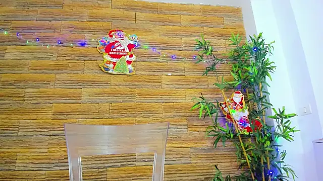 Cupcake Izzy online show from December 14, 2025, 5:46 am