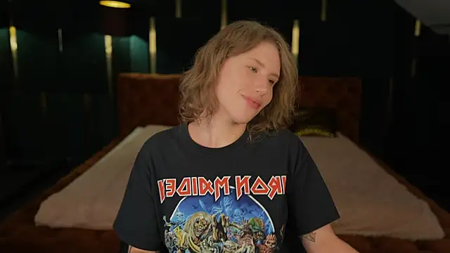 Snapshot of BadAfina chatting on October 8, 2025, 10:17 am BadAfina online show from October 8, 2025, 10:17 am