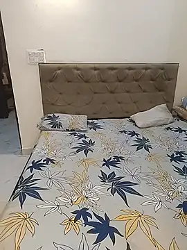 missneha61 online show from October 12, 2025, 5:47 pm