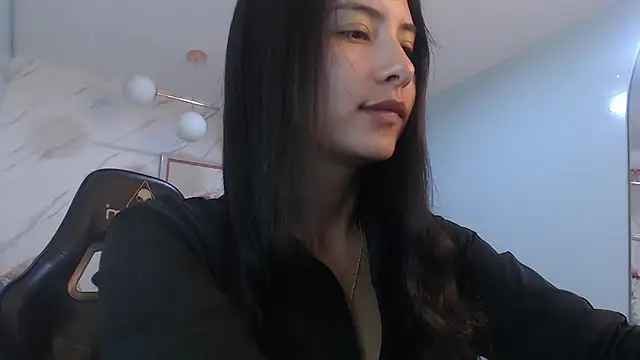 victoria hernandez t  online show from April 15, 2026, 1:48 pm