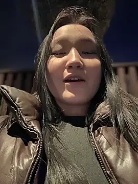 KissMeEva online show from October 29, 2025, 2:49 pm