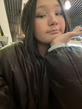 KissMeEva online show from November 2, 2025, 2:55 pm