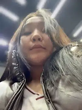 KissMeEva online show from October 25, 2025, 9:30 am