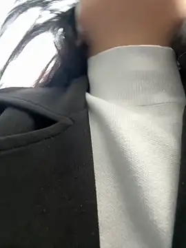 KissMeEva online show from October 12, 2025, 12:17 pm