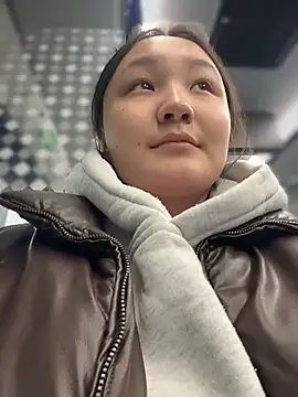 KissMeEva online show from October 30, 2025, 12:47 pm