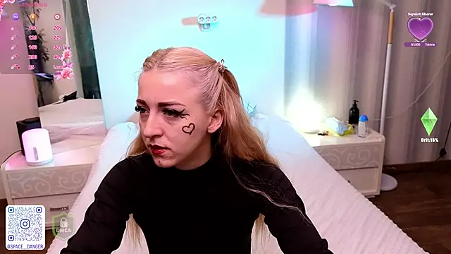 Snapshot of space_danger chatting on October 21, 2025, 8:36 am space danger online show from October 21, 2025, 8:36 am