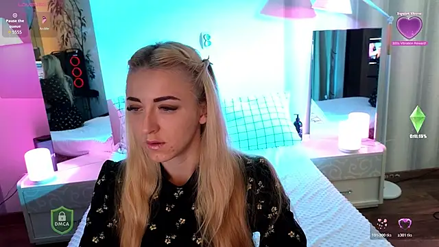 Snapshot of space_danger chatting on October 28, 2025, 11:31 am space danger online show from October 28, 2025, 11:31 am