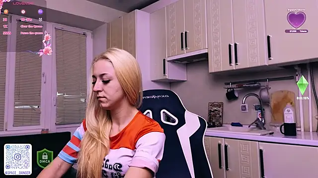 Snapshot of space_danger chatting on October 14, 2025, 4:02 am space danger online show from October 14, 2025, 4:02 am