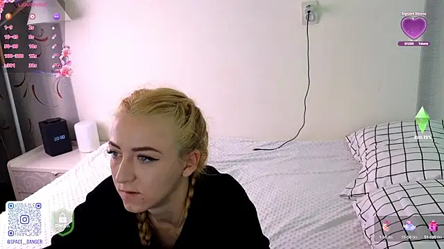 Snapshot of space_danger chatting on September 9, 2025, 5:06 am space danger online show from September 9, 2025, 5:06 am