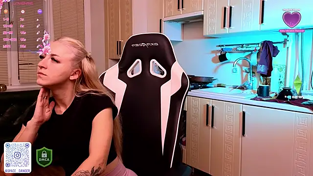 Snapshot of space_danger chatting on October 8, 2025, 7:25 pm space danger online show from October 8, 2025, 7:25 pm