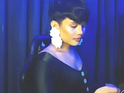 Snapshot of Alexx_143 chatting on September 19, 2025, 12:31 pm Alexx 143 online show from September 19, 2025, 12:31 pm