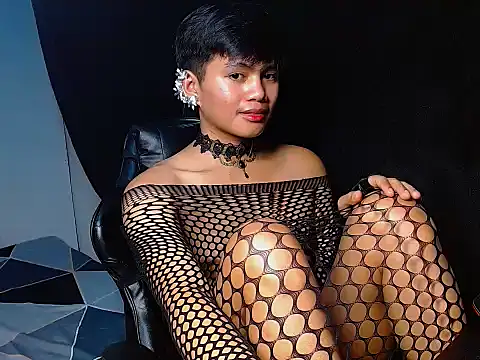 Snapshot of Alexx_143 chatting on November 10, 2025, 4:56 pm Alexx 143 online show from November 10, 2025, 4:56 pm