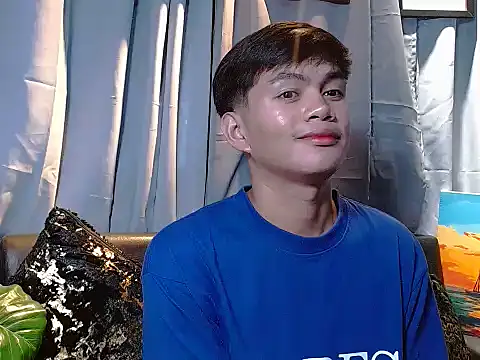 Snapshot of Alexx_143 chatting on January 19, 2026, 2:48 am Alexx 143 online show from January 19, 2026, 2:48 am