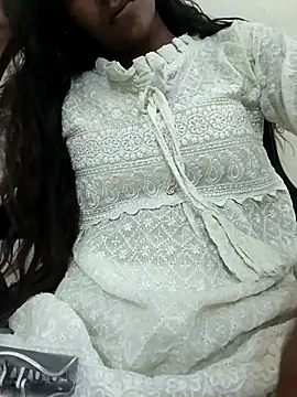 Snapshot of Alia-00 chatting on September 29, 2025, 3:57 am Alia-00 online show from September 29, 2025, 3:57 am