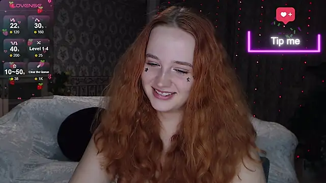 LunaSweet18 online show from September 10, 2025, 12:15 pm
