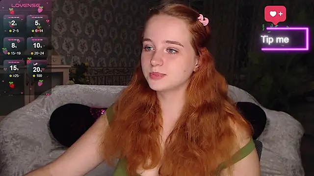 LunaSweet18 online show from September 16, 2025, 1:12 pm