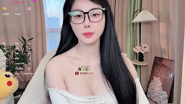 Xiatian520  online show from November 20, 2025, 9:21 am