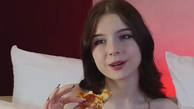 Angel  Rosse online show from October 9, 2025, 6:19 pm