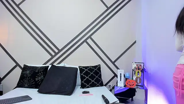 MadissonScotts online show from October 29, 2025, 12:15 pm