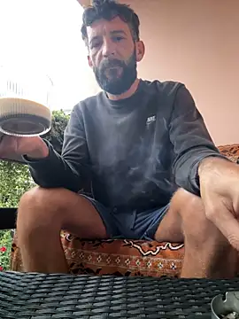 Snapshot of Michel_huge chatting on September 25, 2025, 4:40 am Michel huge online show from September 25, 2025, 4:40 am