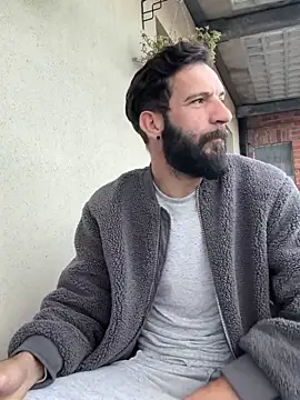 Michel huge online show from November 9, 2025, 8:07 am