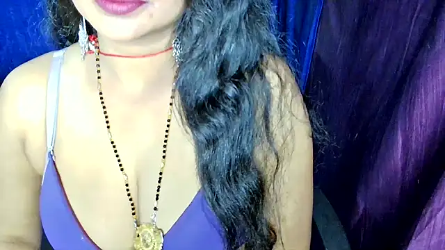 Snapshot of QUEEN_SAKHI- chatting on July 7, 2026, 6:47 am QUEEN SAKHI- online show from July 7, 2026, 6:47 am