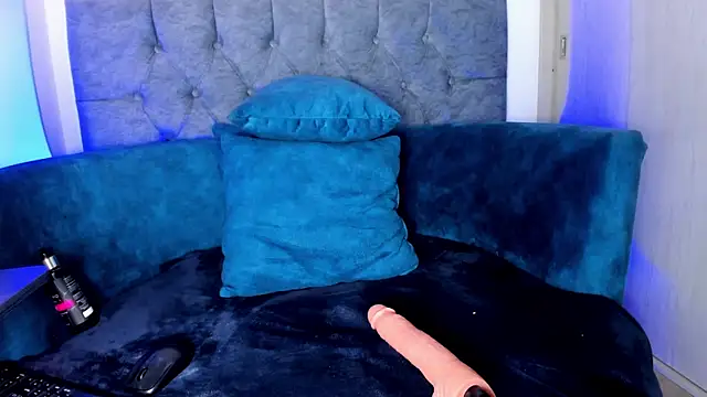 SafiroBlake online show from October 6, 2025, 3:29 am