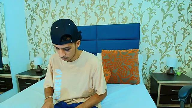 Snapshot of Marcus_Jeron chatting on October 28, 2025, 8:52 pm Marcus Jeron online show from October 28, 2025, 8:52 pm