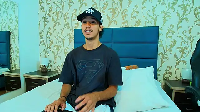 Snapshot of Marcus_Jeron chatting on October 7, 2025, 12:00 am Marcus Jeron online show from October 7, 2025, 12:00 am