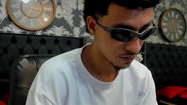 Snapshot of Marcus_Jeron chatting on September 9, 2025, 5:33 pm Marcus Jeron online show from September 9, 2025, 5:33 pm