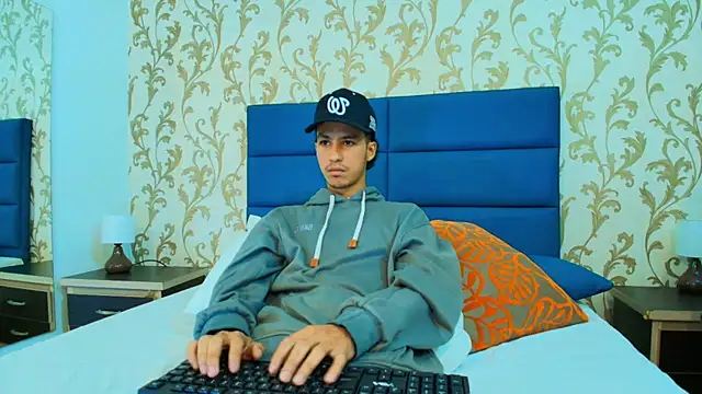 Snapshot of Marcus_Jeron chatting on October 23, 2025, 11:36 pm Marcus Jeron online show from October 23, 2025, 11:36 pm